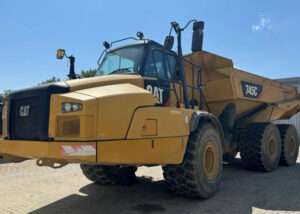 cat745c 02