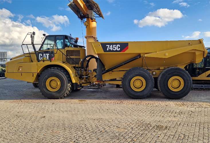 cat745c 03